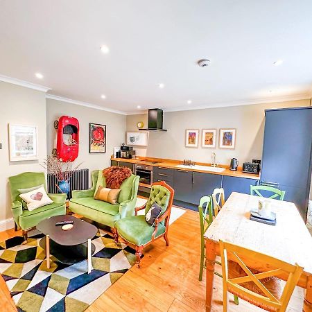 Unique 2 Bed In The Heart Of Bath With Parking Lejlighed Eksteriør billede